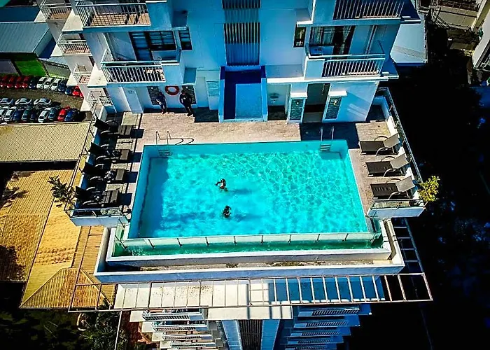 5-guest Seaview Flat Near Ayala Cbp Wi-fi Pool Gym 3* Cebu