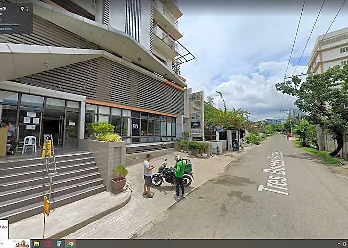 5-guest Seaview Flat Near Ayala Cbp Wi-fi Pool Gym Hotel