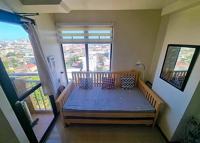 5-guest Seaview Flat Near Ayala Cbp Wi-fi Pool Gym Hotel